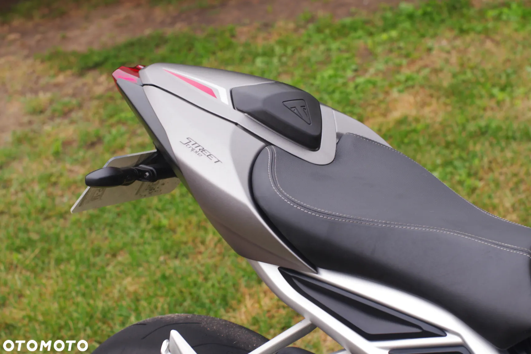 Triumph Street Triple - 7
