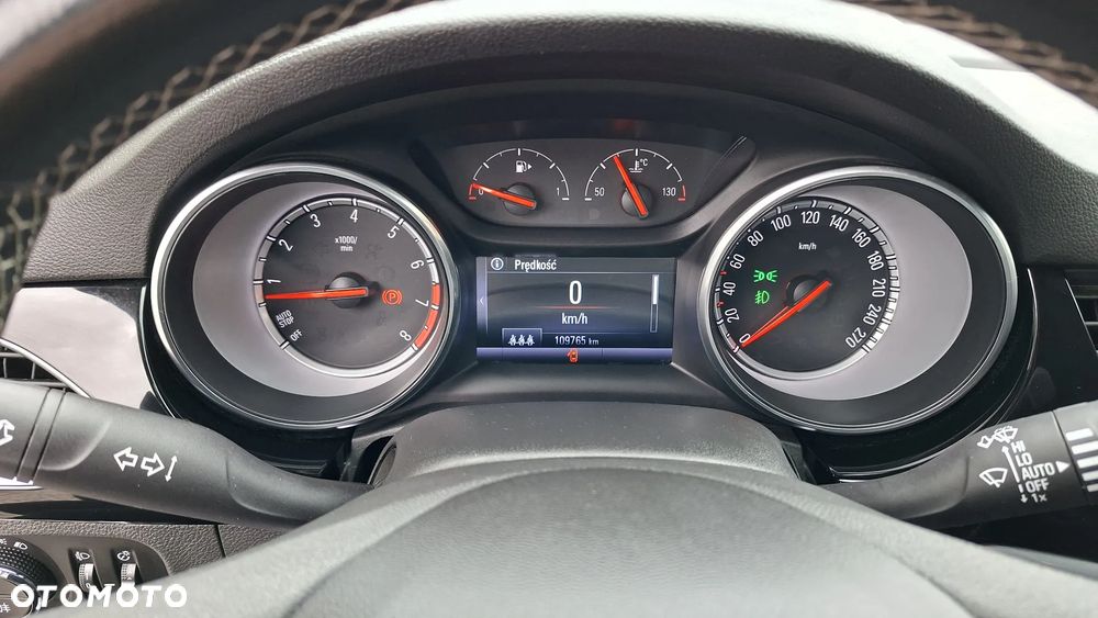 Opel Astra 1.4 Turbo Business - 33