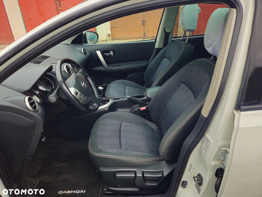 Nissan Qashqai - 8