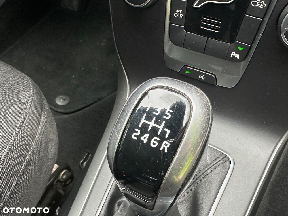 Volvo V40 D2 Kinetic - 22