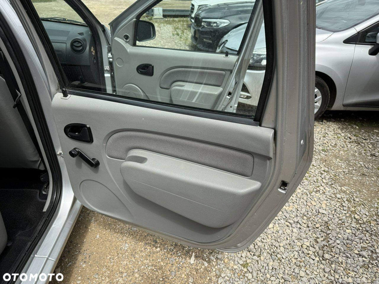 Dacia Logan - 30