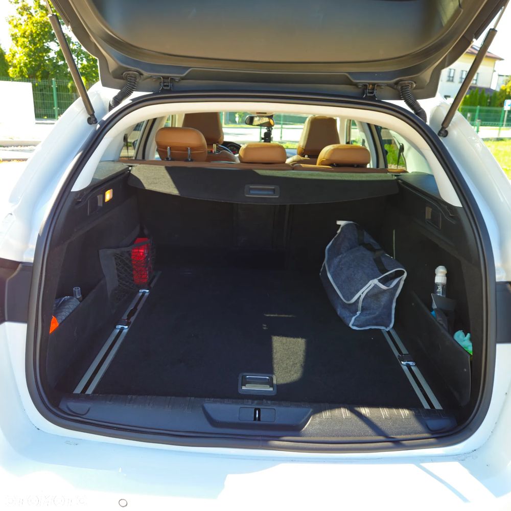 Peugeot 308 SW 2.0 Blue HDi Allure S&S - 23