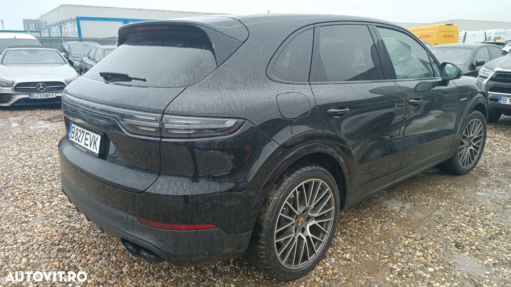 Porsche Cayenne Standard - 5