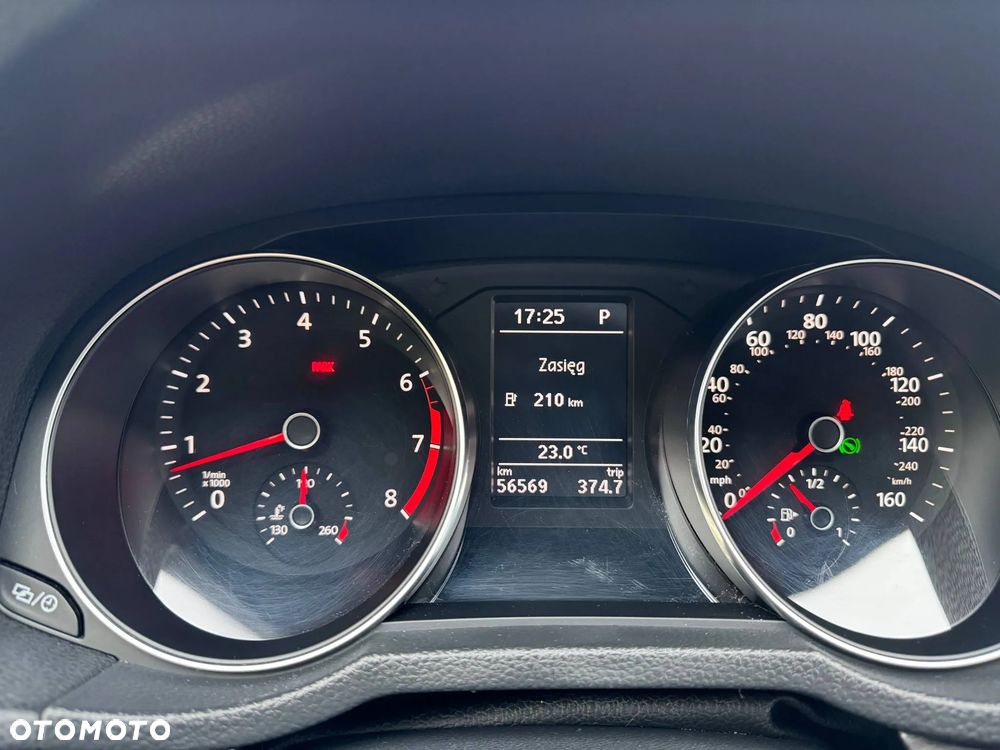 Volkswagen Passat - 10