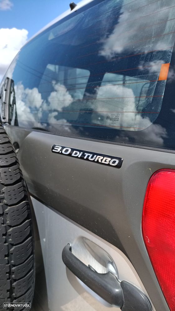 Nissan Terrano 3.0 TDi Luxury - 23