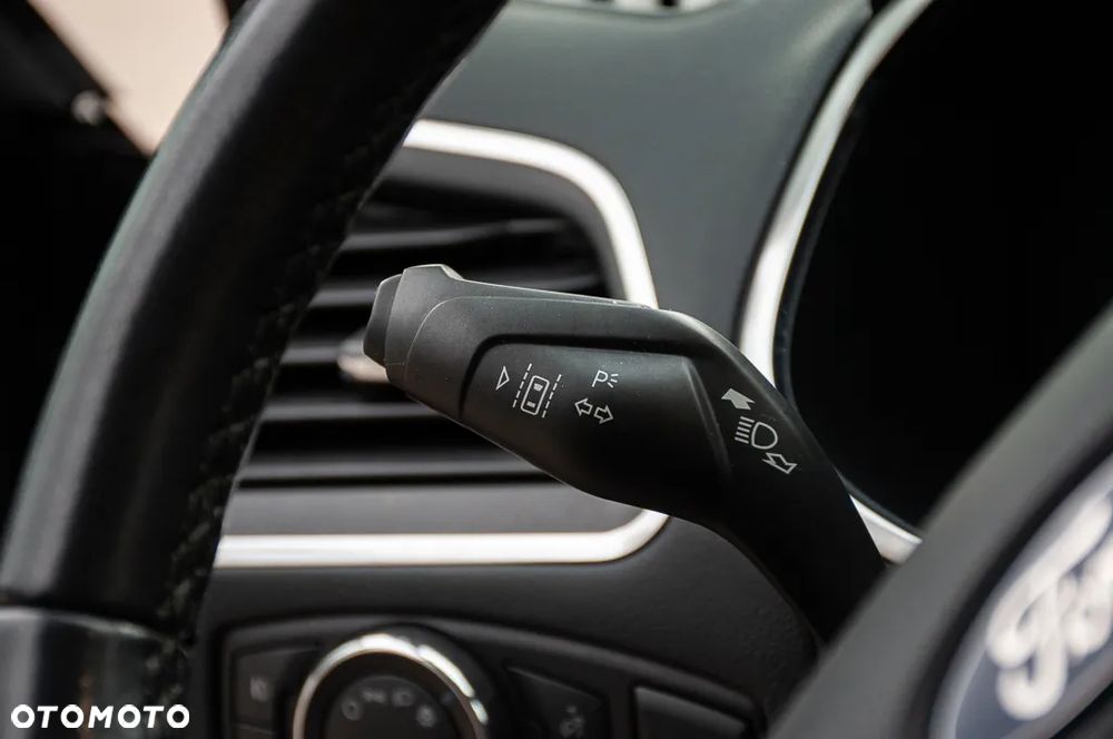 Ford S-Max 2.0 TDCi Titanium - 38