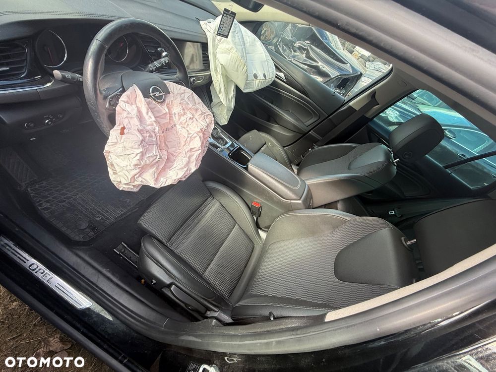 Opel Insignia - 15