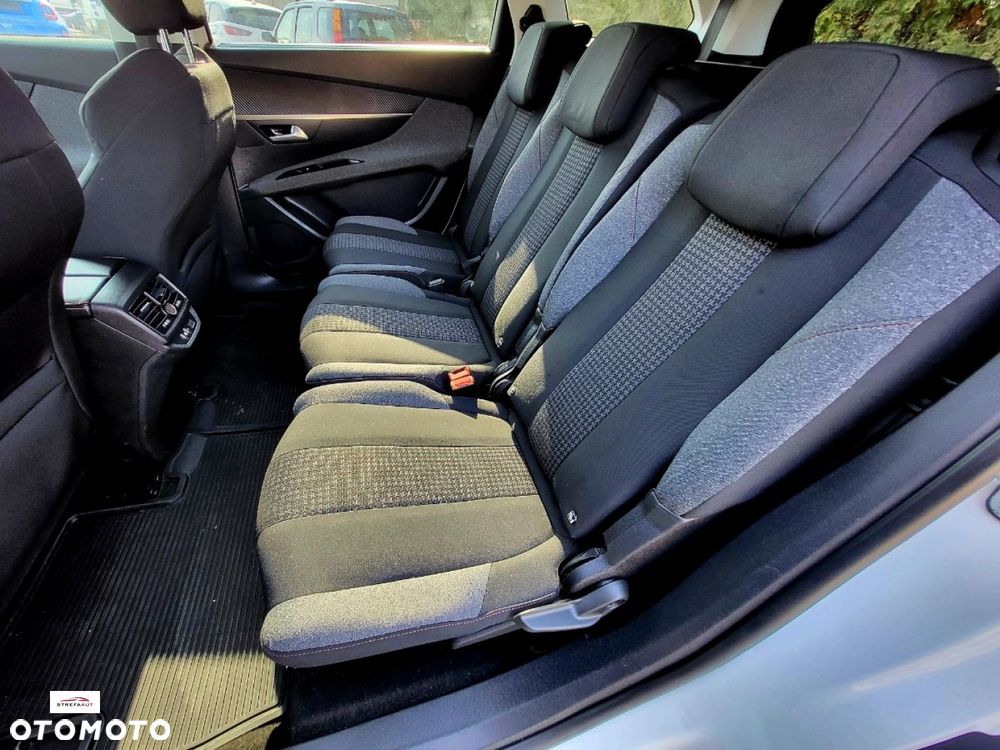 Peugeot 5008 - 6