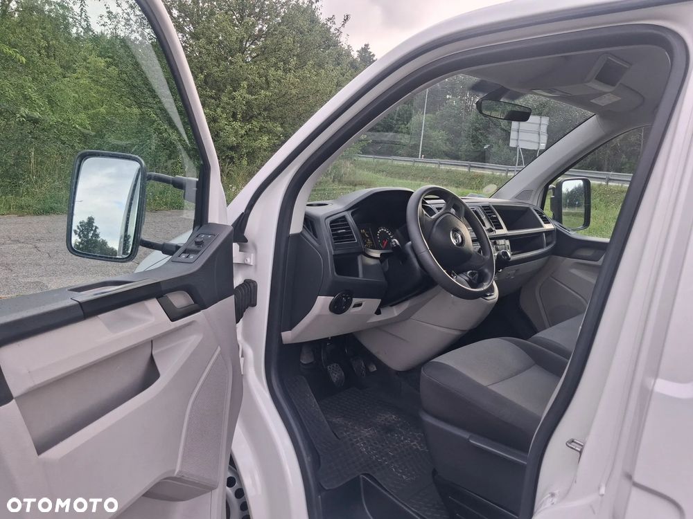 Volkswagen Transporter T6 - 23