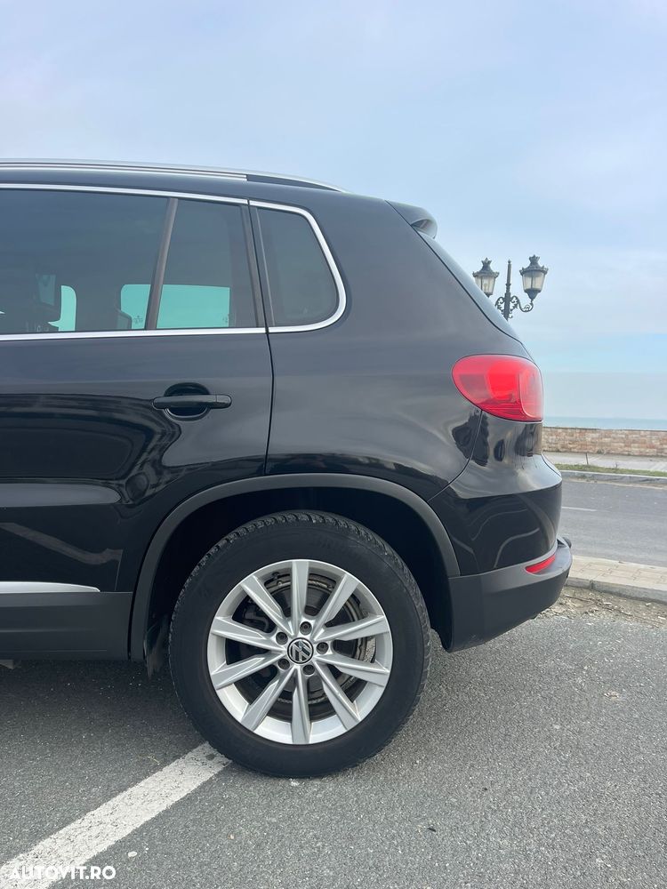 Volkswagen Tiguan 2.0 TDI 4Motion DSG Sport & Style - 4
