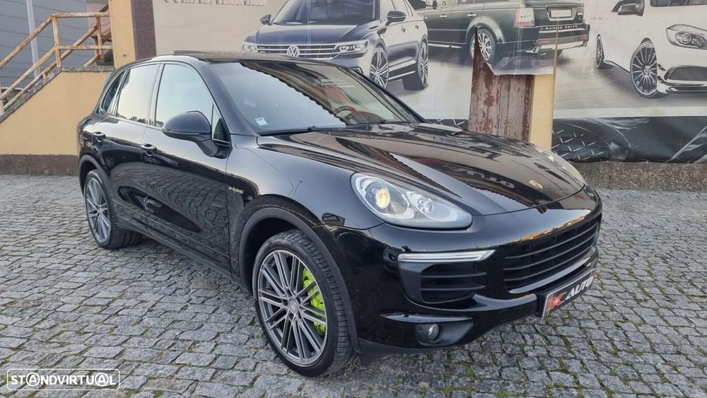Porsche Cayenne S E-Hybrid - 1