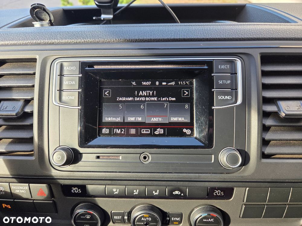 Volkswagen Caravelle 2.0 TDI L2 Comfortline - 16