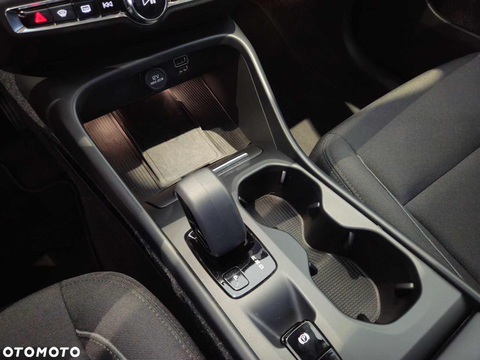 Volvo XC 40 - 23