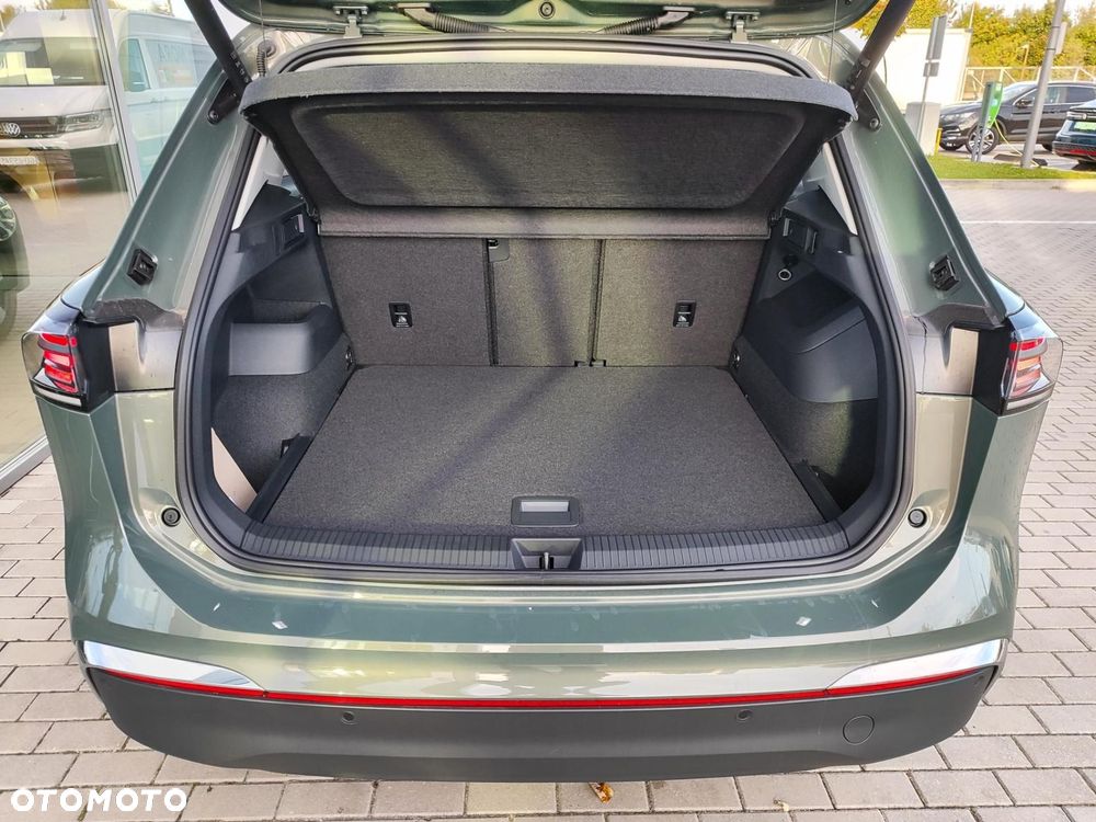 Volkswagen Tiguan - 12