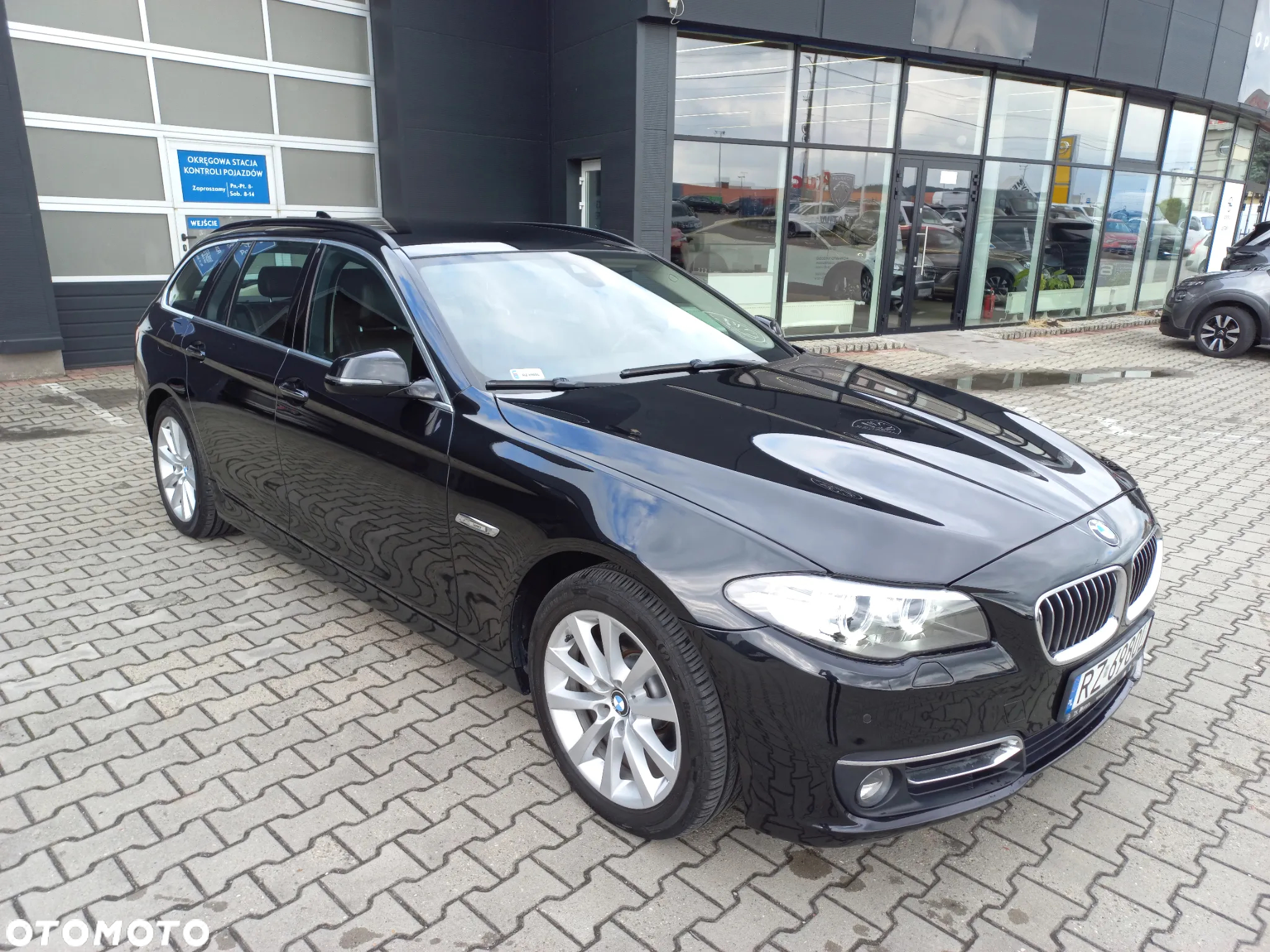 BMW Seria 5 520d xDrive Luxury Line - 3