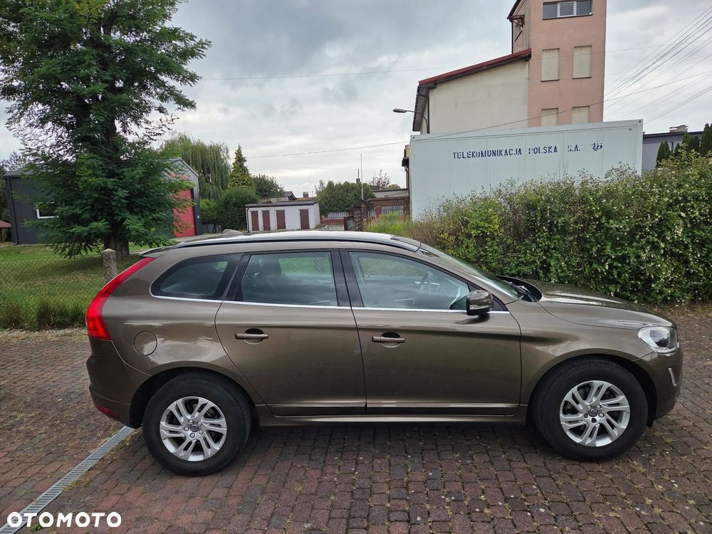 Volvo XC 60 D3 Drive-E Momentum - 11