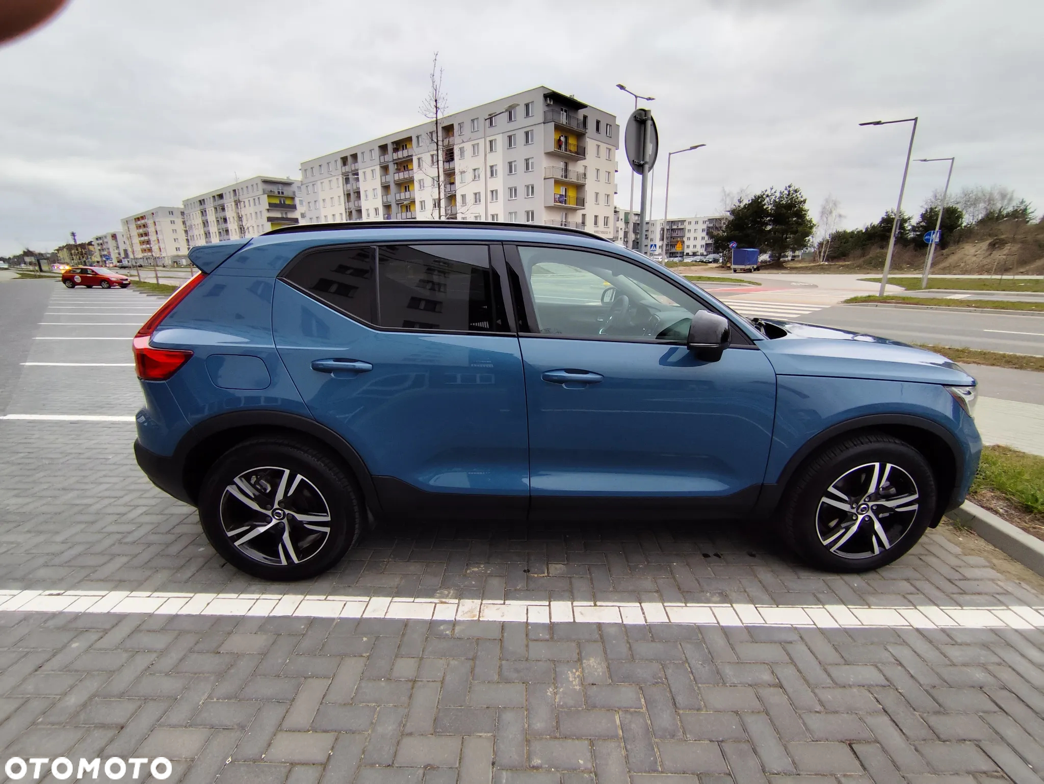 Volvo XC 40 B5 AWD Ultimate Dark - 6