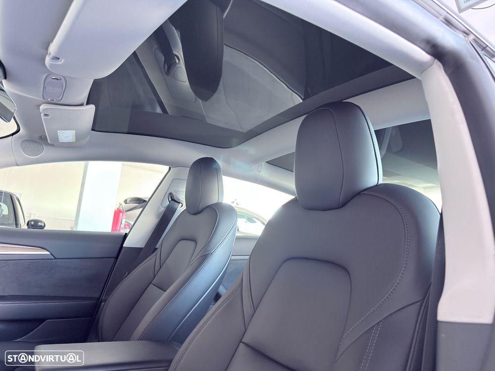 Tesla Model 3 Tração Traseira Standard - 25