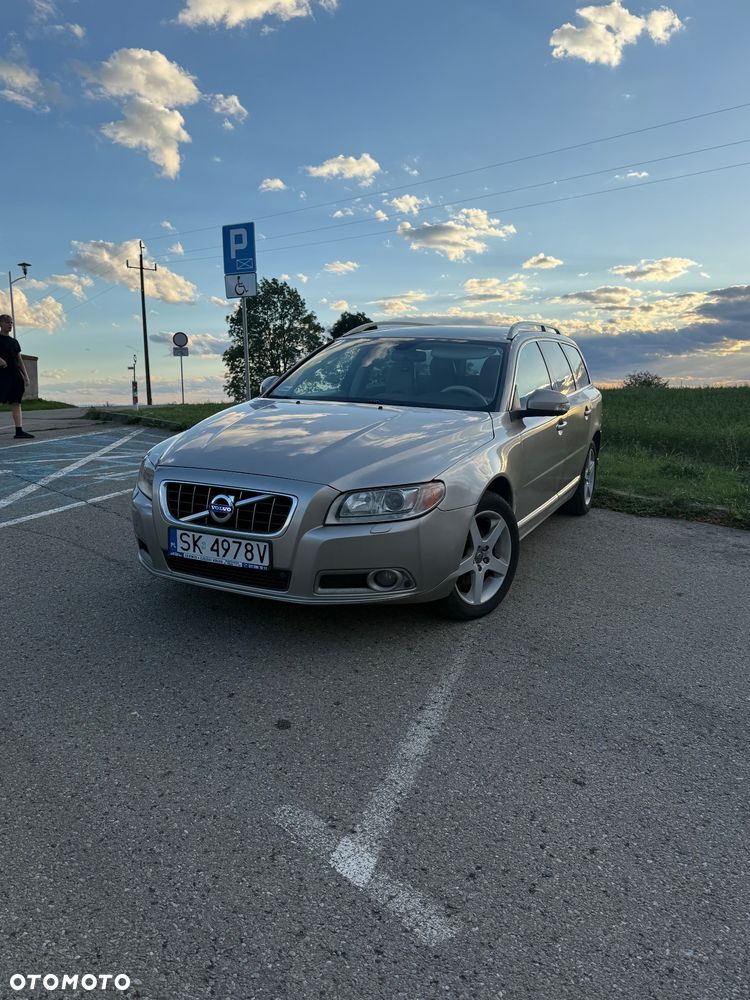 Volvo V70 2.0D Summum - 1