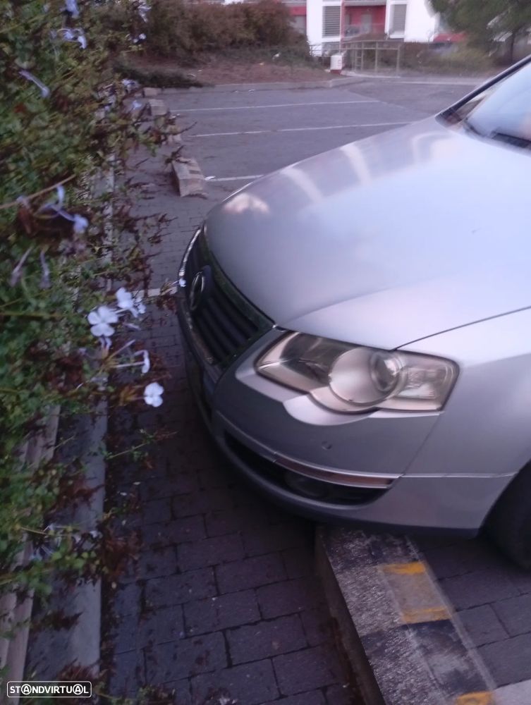 VW Passat Variant 2.0 TDi Confortline - 11