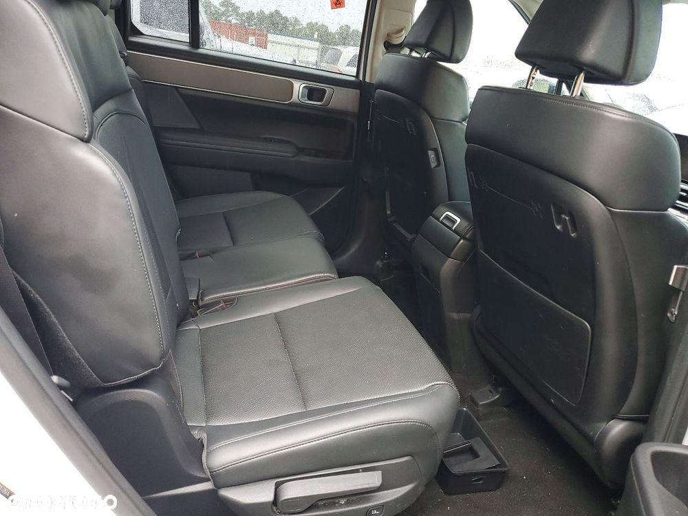 Hyundai Santa Fe - 10