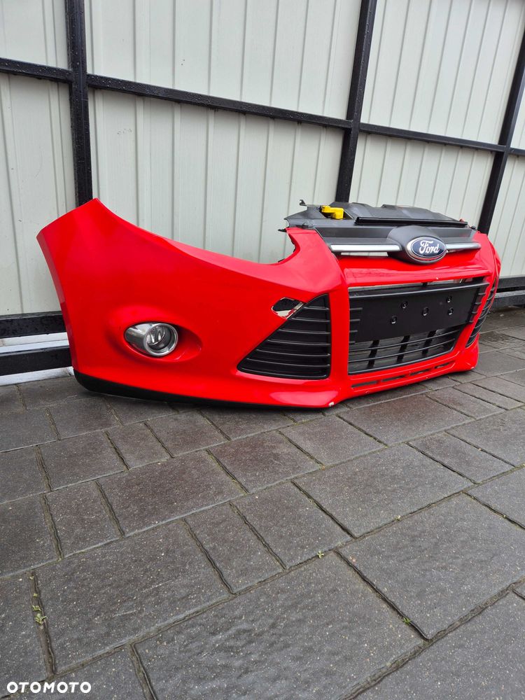 Zderzak przód przedni Ford Focus mk3 rok 14 kod lak ZC - 2