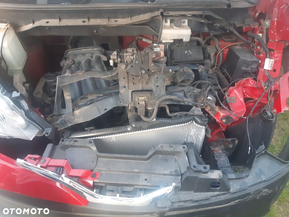Silnik 1,6 benz 110KM Nissan NV200 Stan BDB