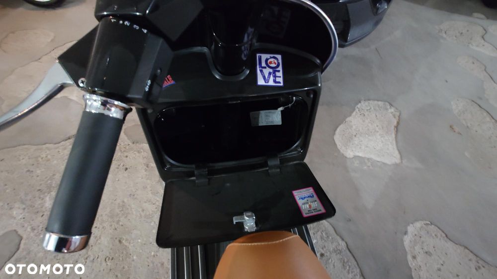 Vespa PX - 6