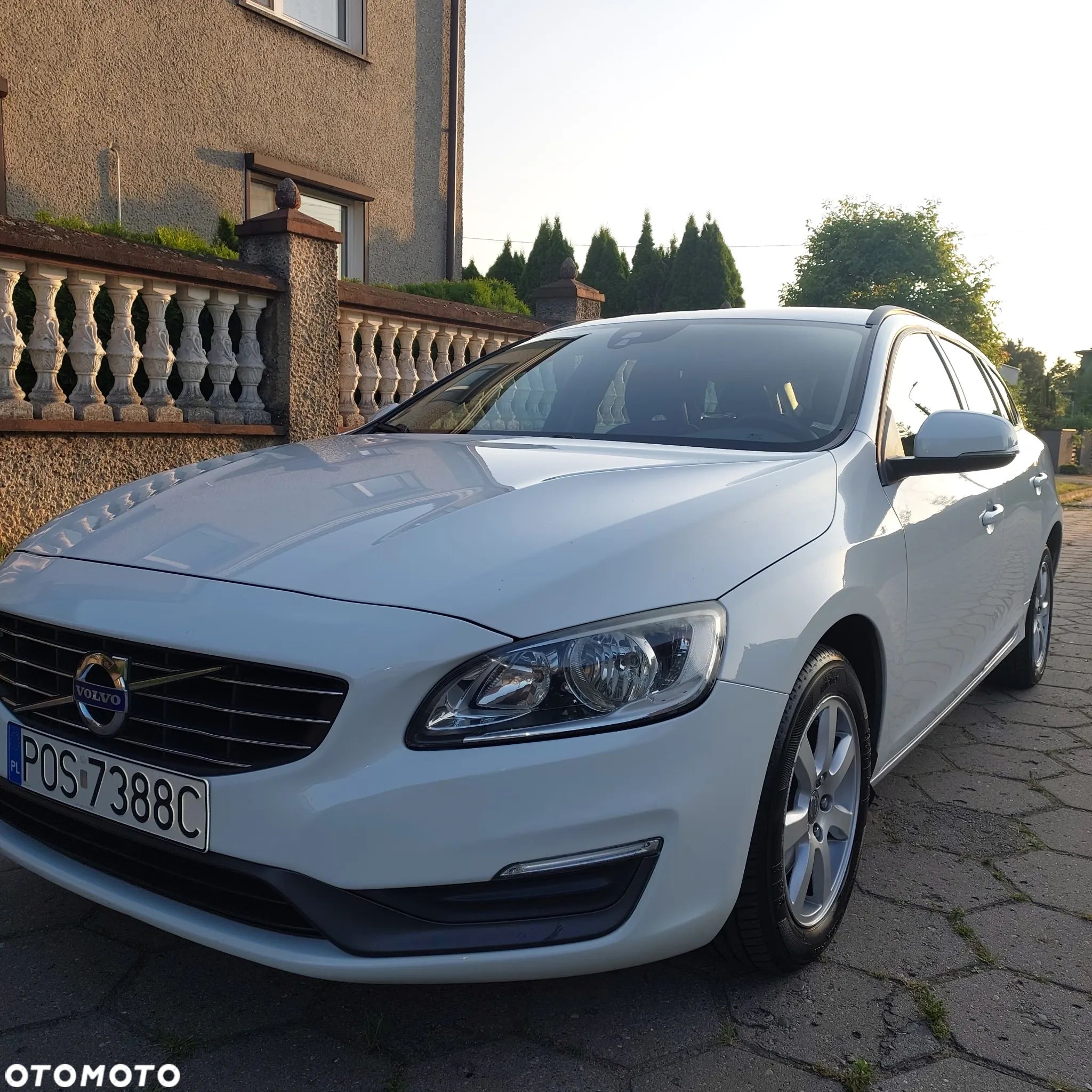 Volvo V60 D2 Base - 1