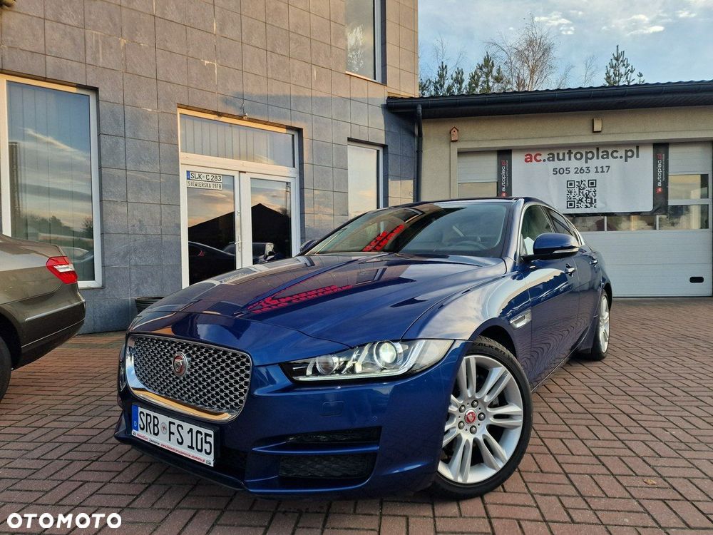 Jaguar XE 20d Prestige - 11
