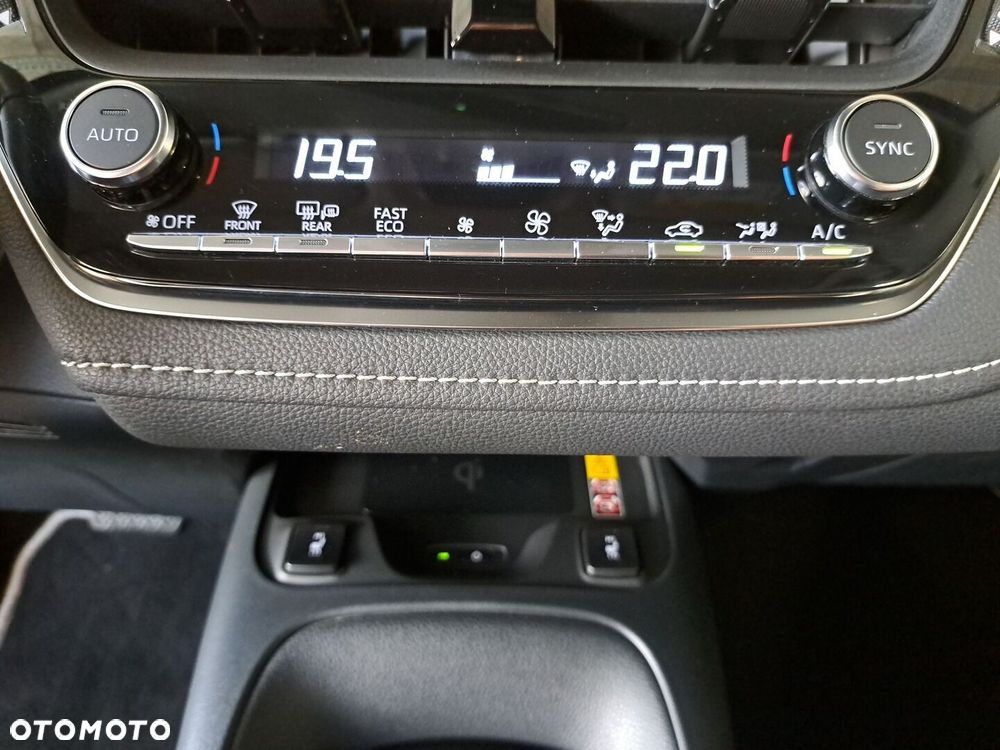 Toyota Corolla 1.8 Hybrid Comfort - 25