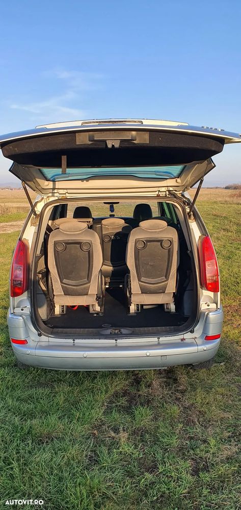 Peugeot 807 HDi 135 Family - 7