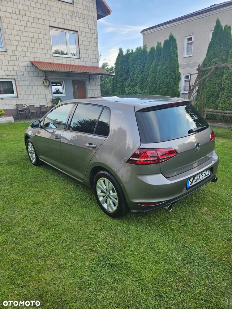 Volkswagen Golf - 4