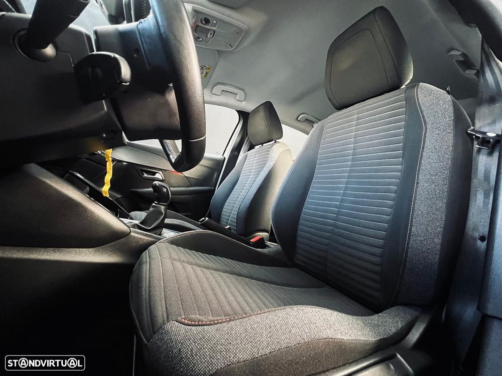 Peugeot 208 1.2 PureTech Active Pack - 38