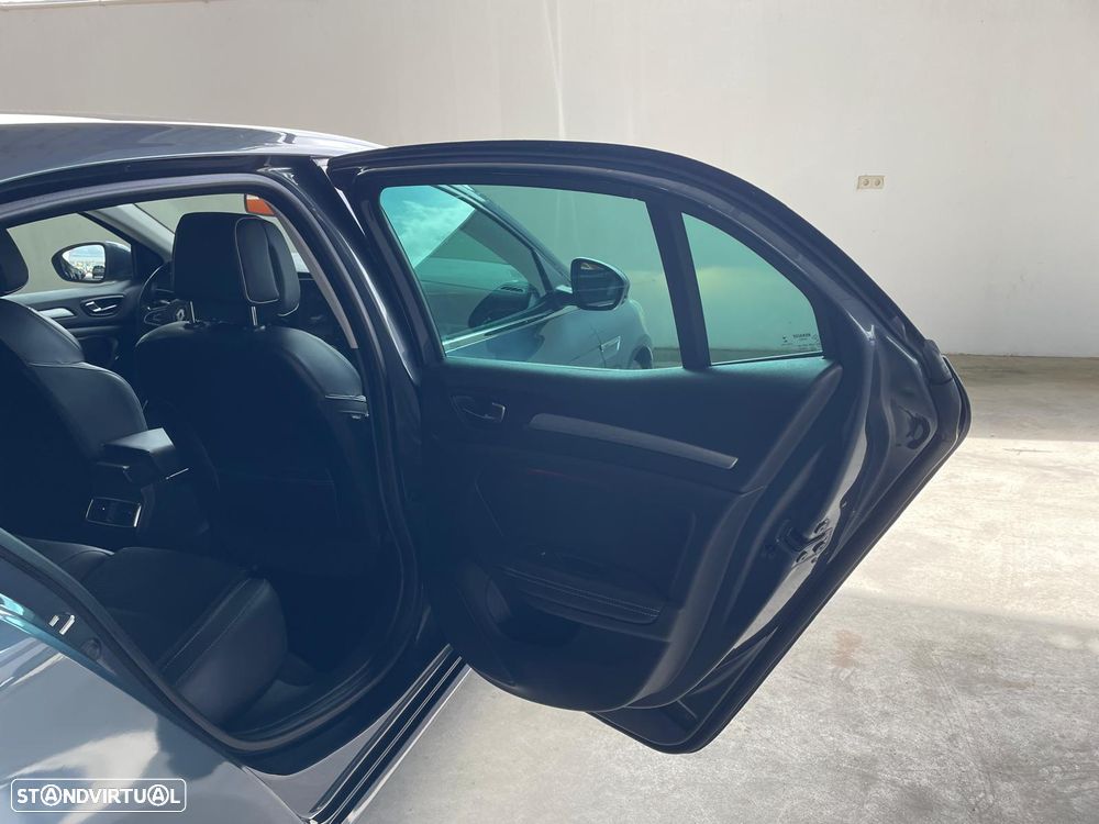 Renault Mégane ENERGY dCi 110 Start & Stop Bose Edition - 27