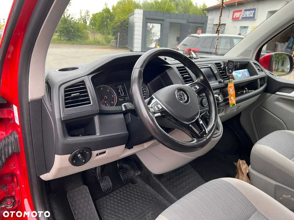 Volkswagen Caravelle - 5