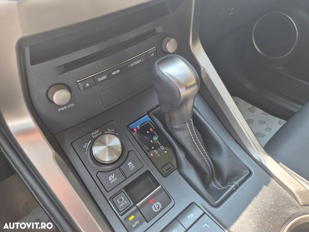 Lexus Seria NX 300h AWD Business Plus - 29
