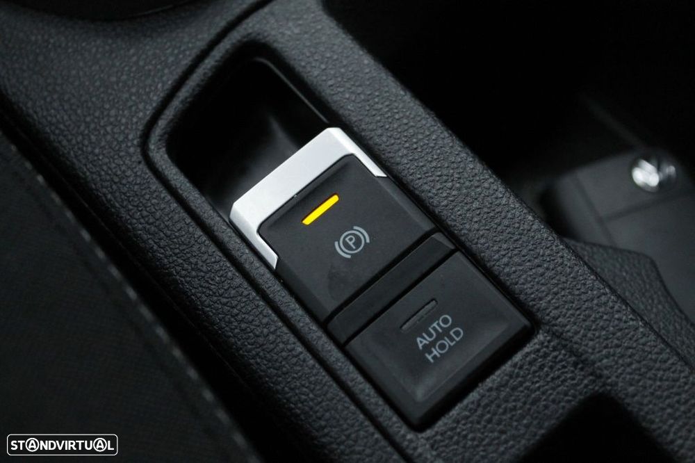 VW T-Roc 1.0 TSI Urban - 32
