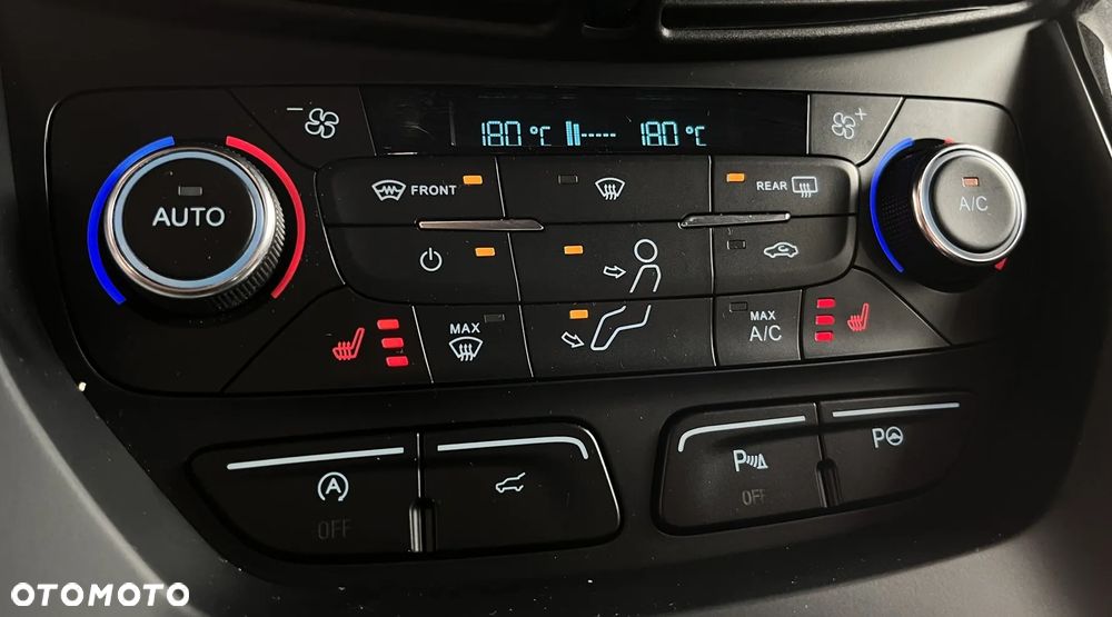 Ford Kuga 1.5 EcoBoost ST-LINE X - 17