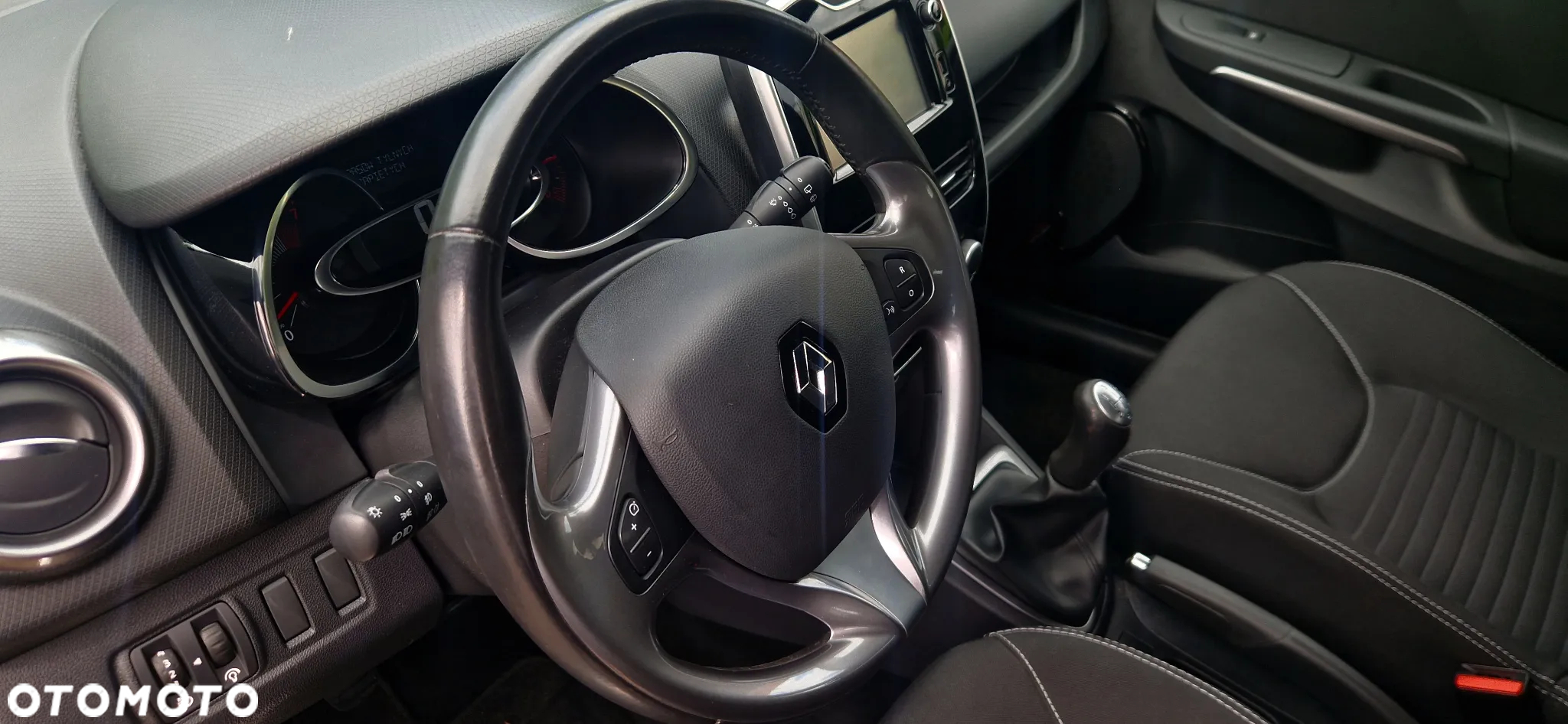 Renault Clio 1.2 16V Limited EU6 - 22