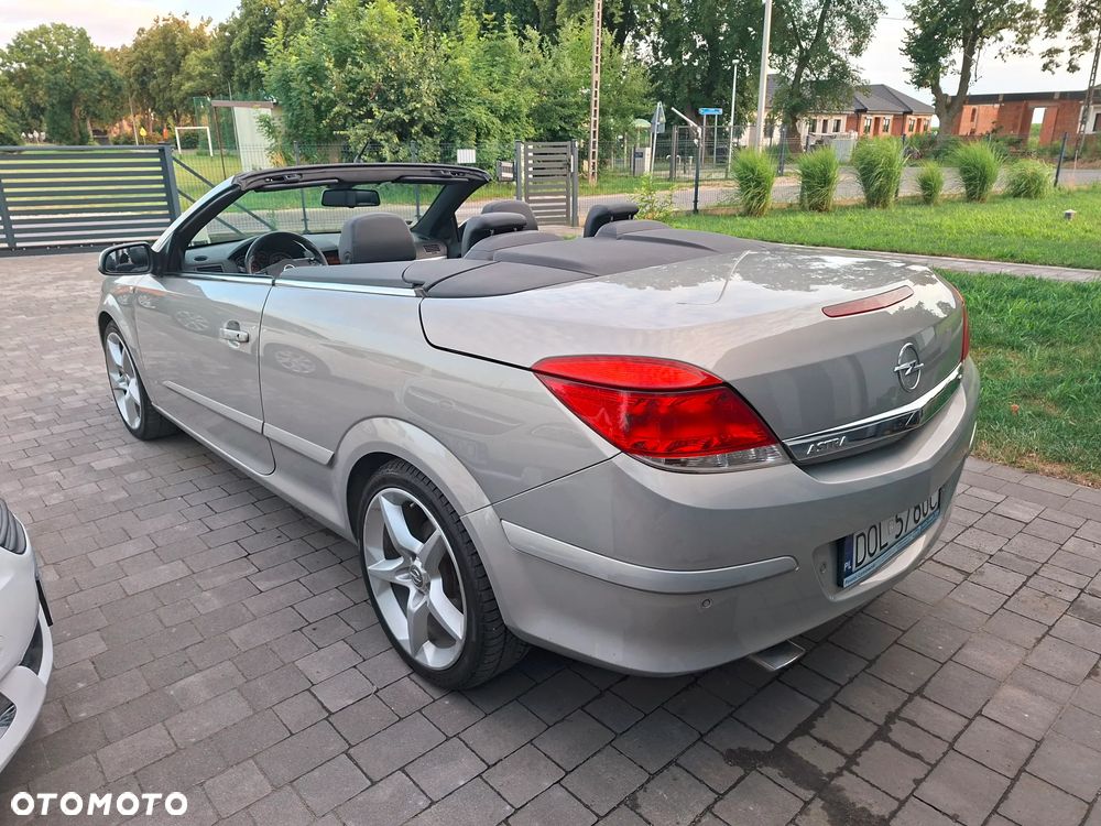 Opel Astra 1.8 Cosmo - 17