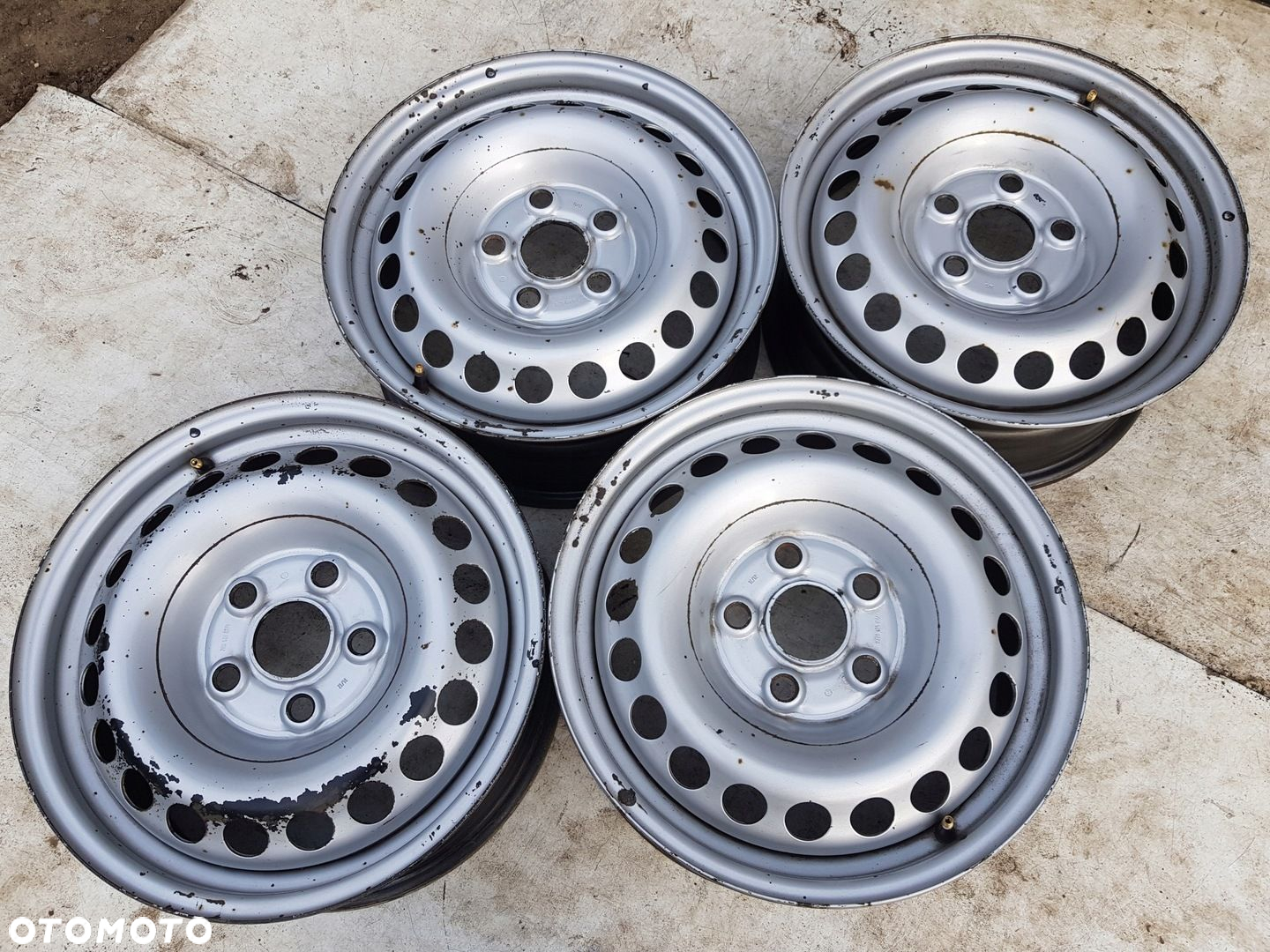 4 Felga stalowa Volkswagen OE 6.5" x 16" 5x120 ET 51 - 5
