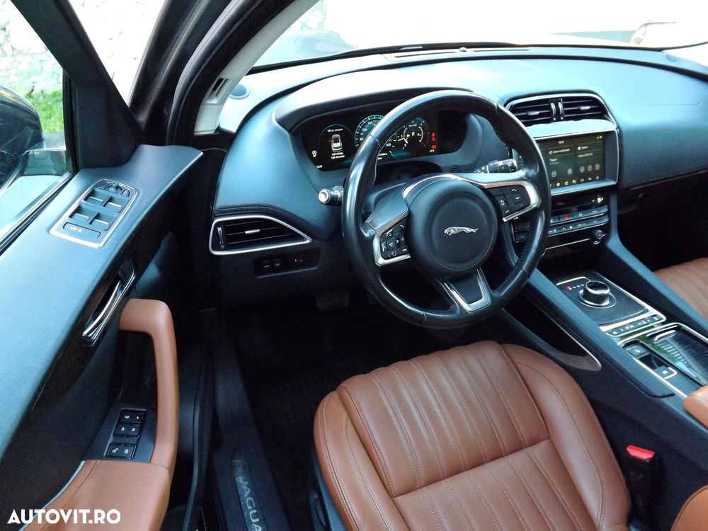 Jaguar F-Pace 25d AWD Portfolio - 2