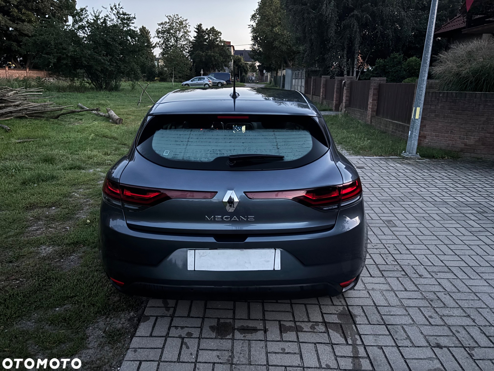 Renault Megane TCe 115 GPF LIFE - 4