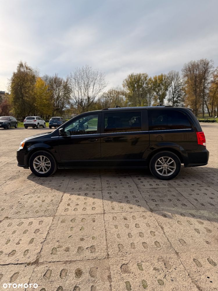 Dodge Grand Caravan - 6