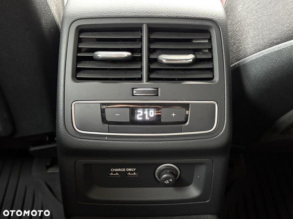 Audi A4 Limousine - 15