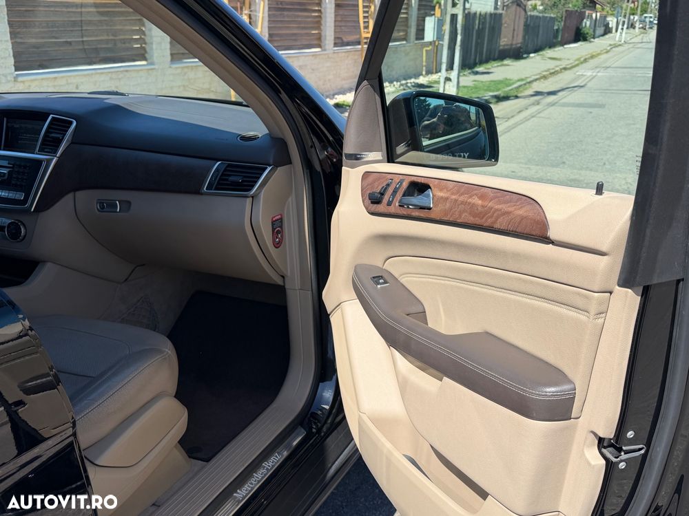 Mercedes-Benz ML - 15