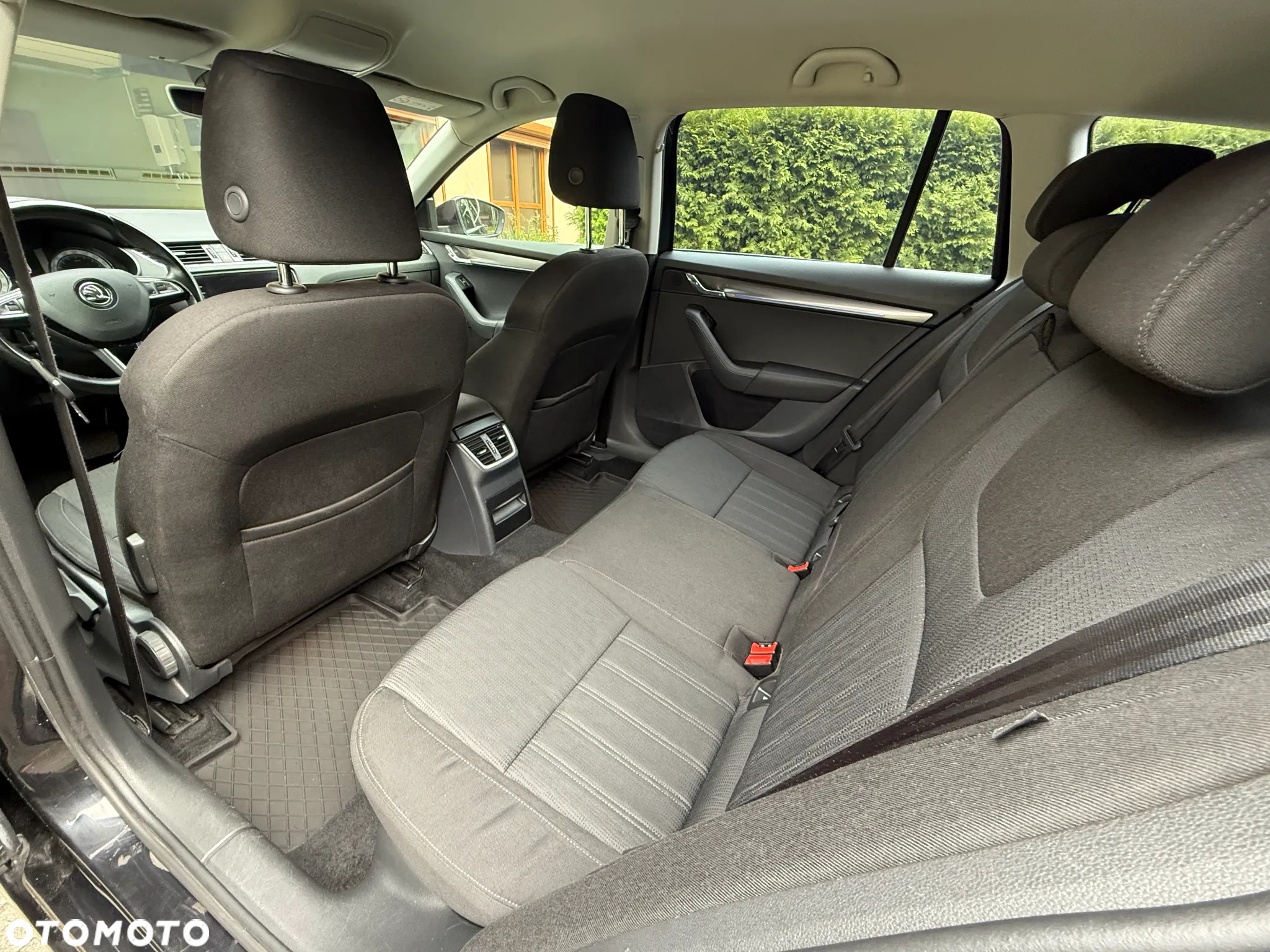 Skoda Octavia 2.0 TDI (Green tec) DSG Style - 10