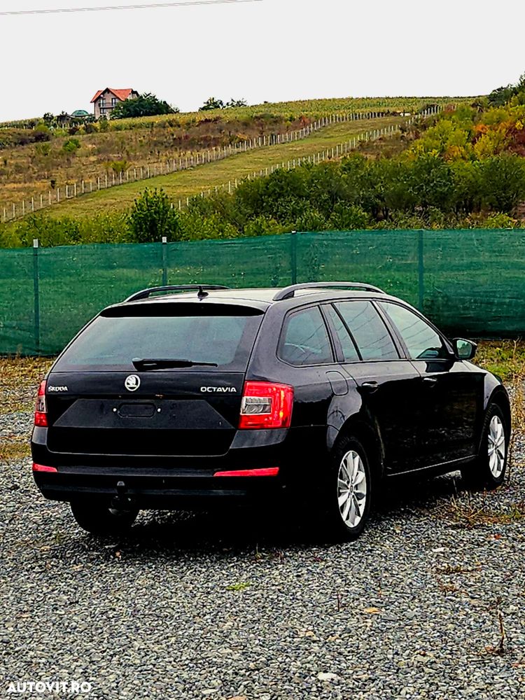 Skoda Octavia Combi 1.2 TSI FAMILY - 9