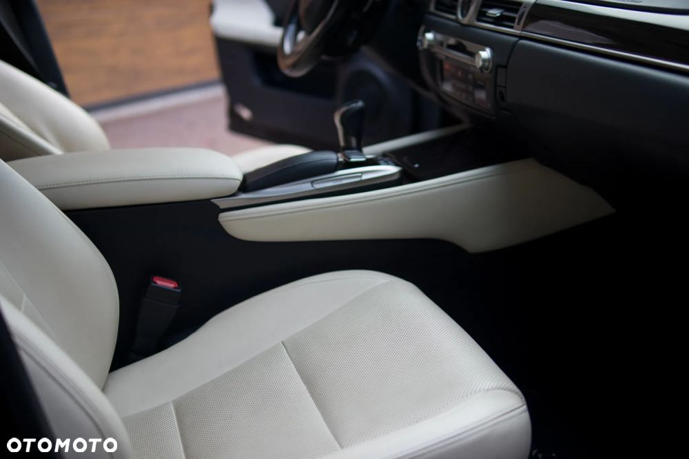 Lexus GS 200t / 300 Prestige - 10